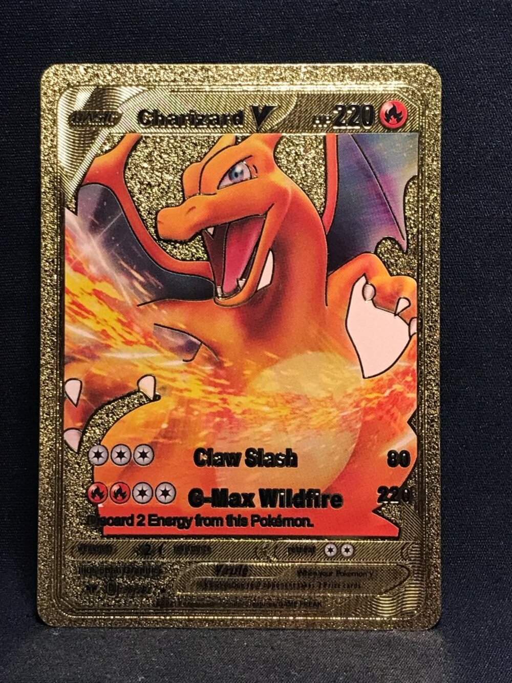 Pokémon Charizard V 220hp GOLD Foil Fan
